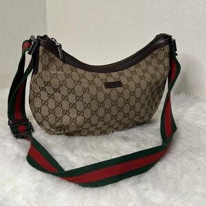 💯Authentic Gucci Shoulder Bag with Cherryline🍀